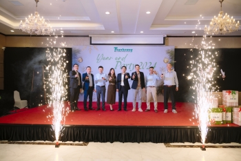 TRẢI NGHIỆM TẤT NIÊN CÙNG THANH CONG ME